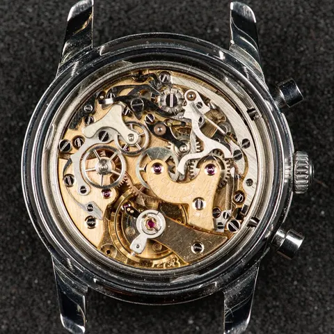 The Enicar-signed Valjoux 72 movement inside a Sherpa Graph, caseback removed
